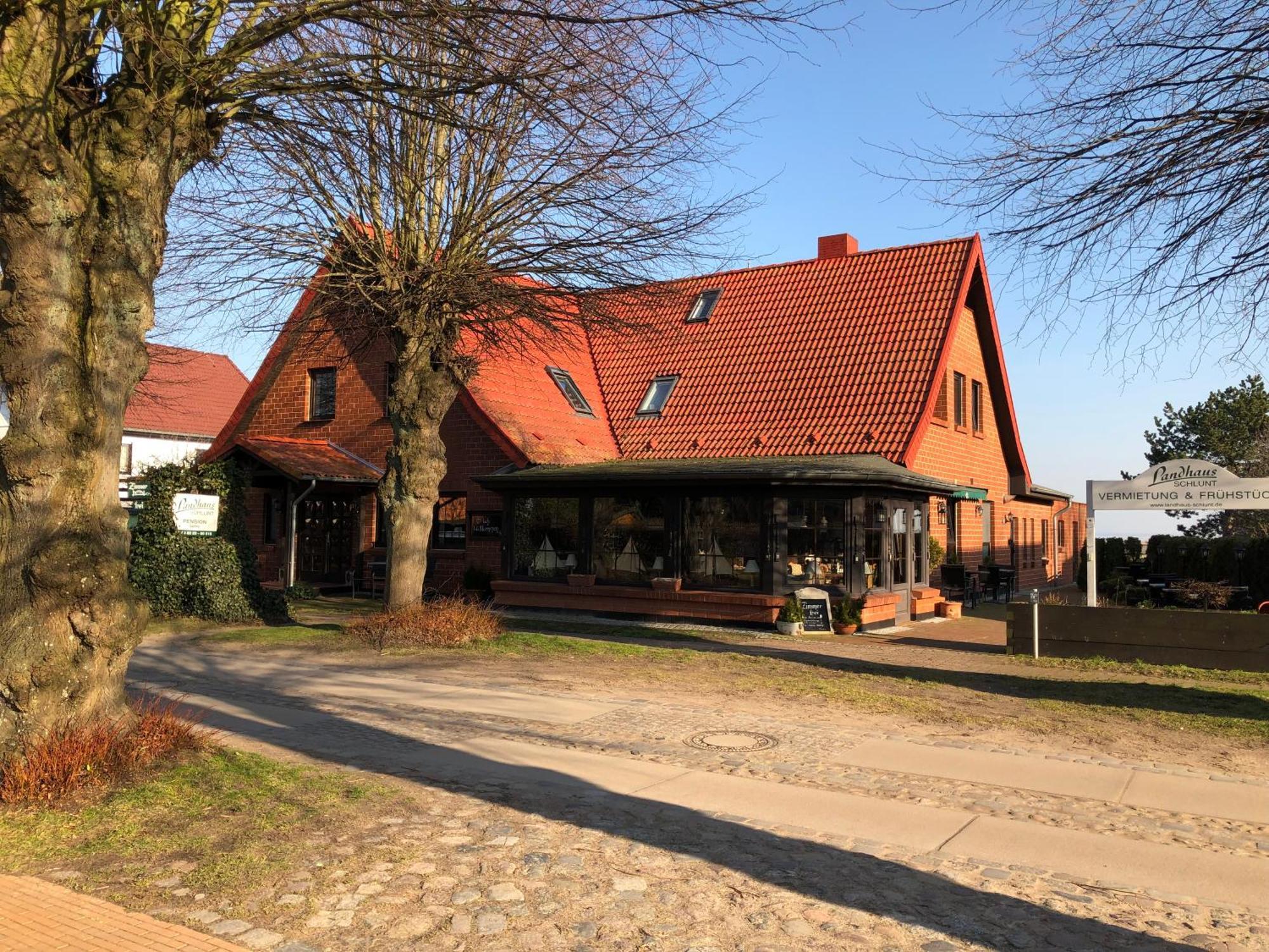 Landhaus Schlunt วุสโทรว์ ภายนอก รูปภาพ