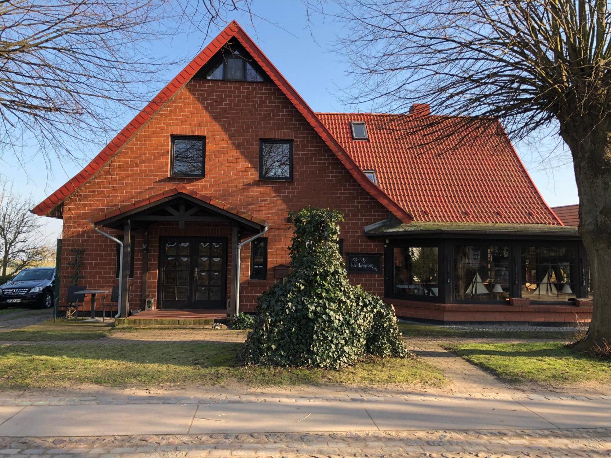 Landhaus Schlunt วุสโทรว์ ภายนอก รูปภาพ