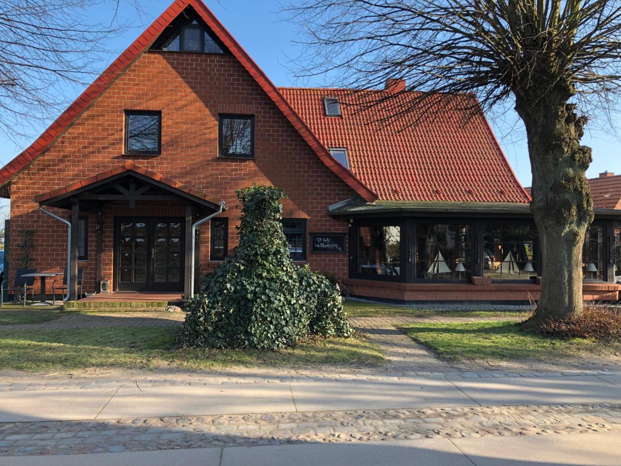 Landhaus Schlunt วุสโทรว์ ภายนอก รูปภาพ
